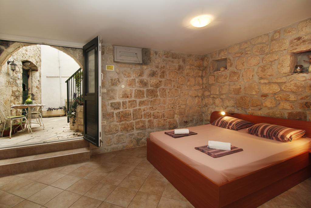Apartments Caralipeo Makarska Ngoại thất bức ảnh